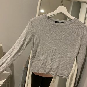 Grey cropping sleeves top!
